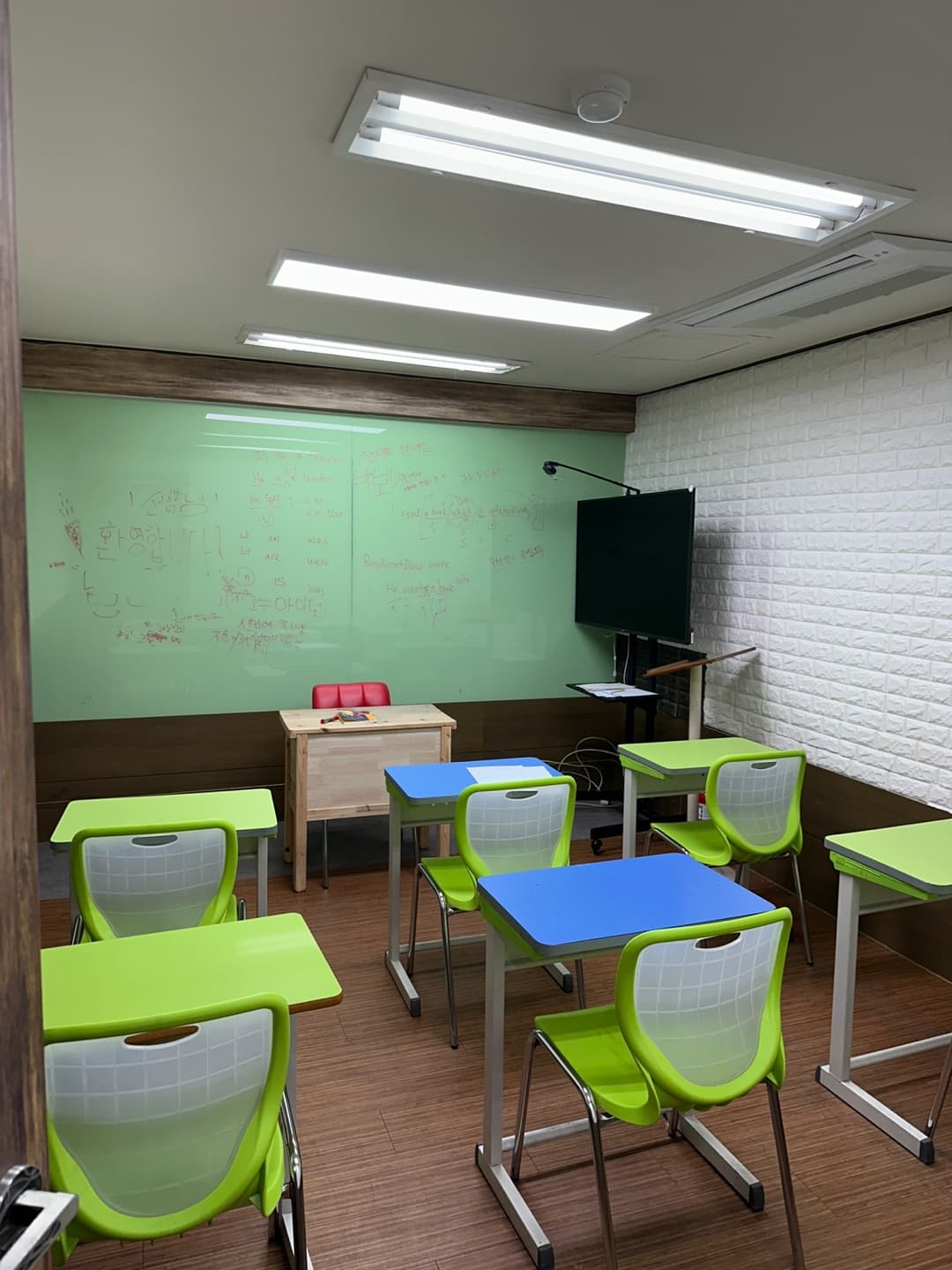 탑스터디준 영어학원 사진 3