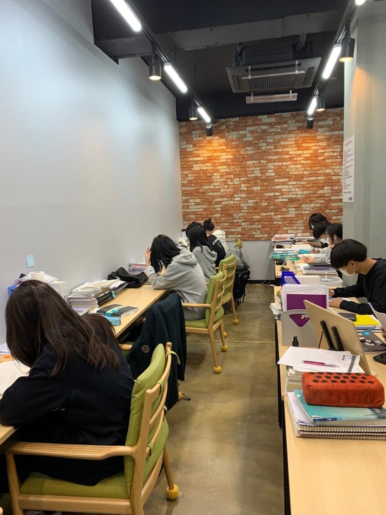 와이앤로직 학원 사진 1